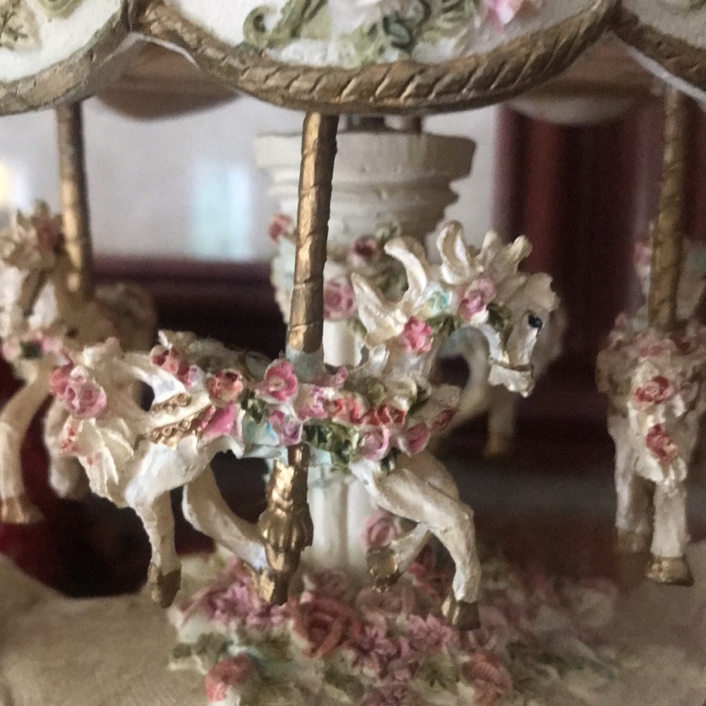 Rare Vintage 1970’s Victorian Carousel Horse - Picture 9 of 11